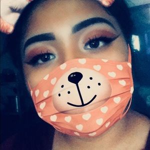 Meet your Posher, Leyda